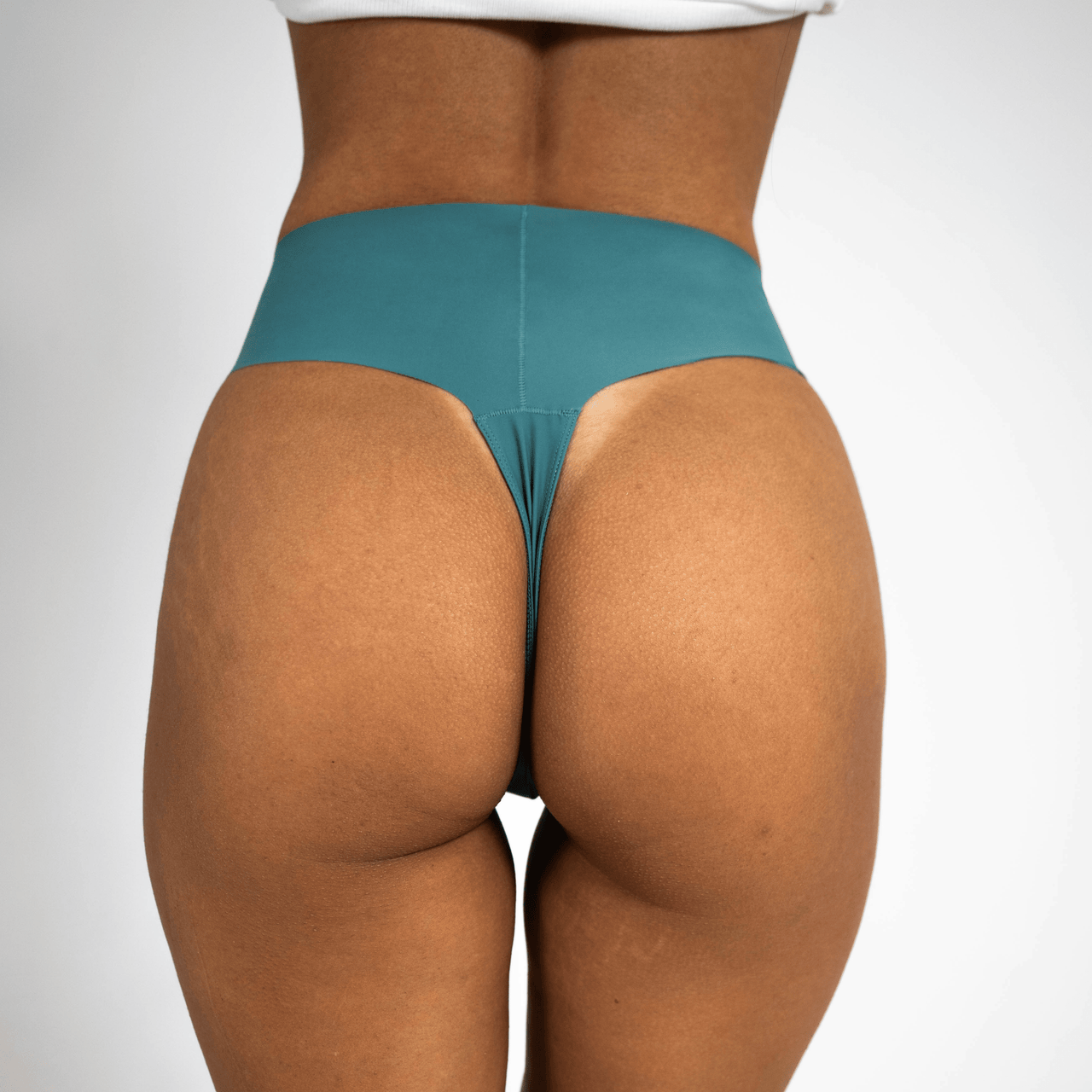 Elovya - String anti patte de chameau